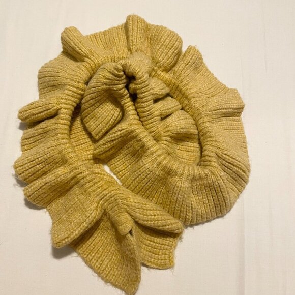 Zara Long Knit Yellow Scarf Ruffle Rouched Wrap Around Neck Warmer Youth - Picture 1 of 13